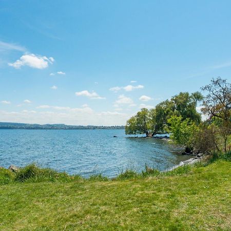 Lakeview Cottage - Rainbow Point Holiday Home Lac Lac Taupo Extérieur photo